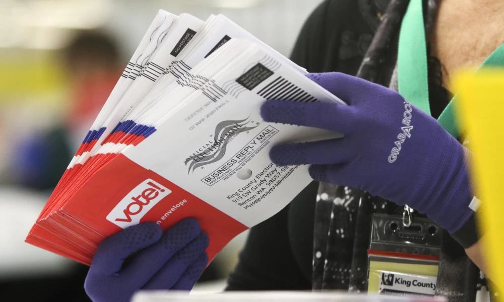 Εκλογές στις ΗΠΑ: Ξερνούν τα 122 εκατ. οι μοιρασμένες επιστολικές ψήφοι